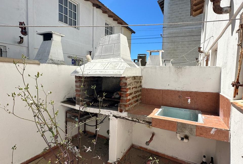 WhatsApp Image 2025-10-14 at 12.05.43 (1)