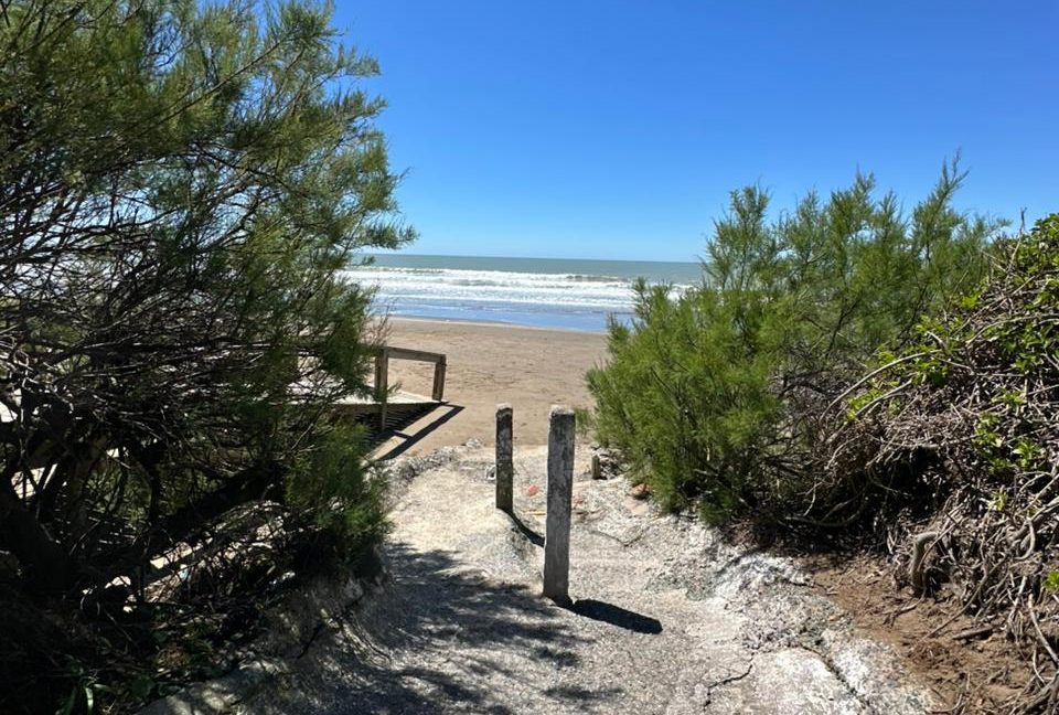 WhatsApp Image 2025-10-14 at 12.05.45 (1)