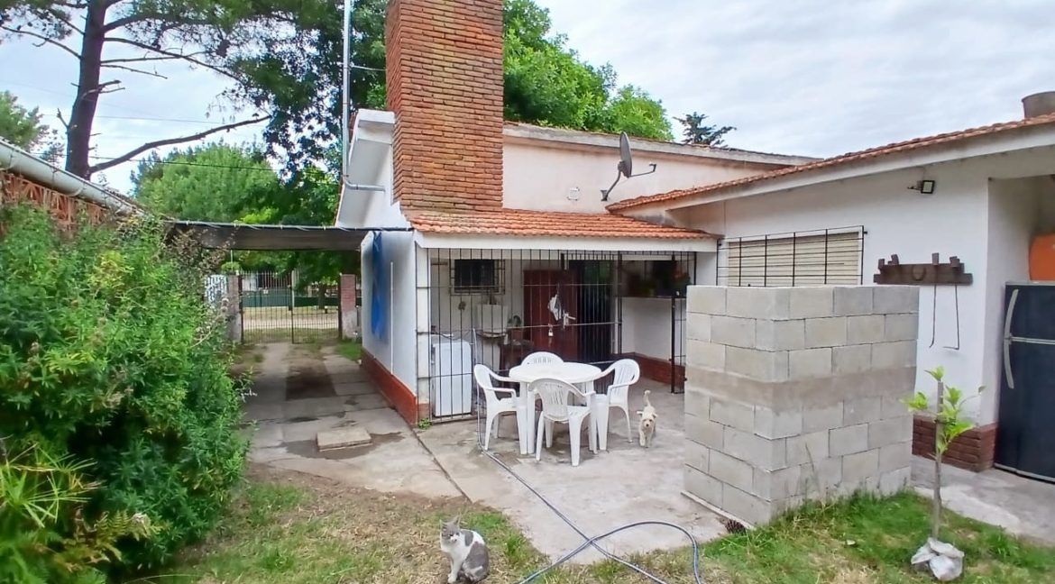 WhatsApp Image 2025-12-06 at 19.39.07