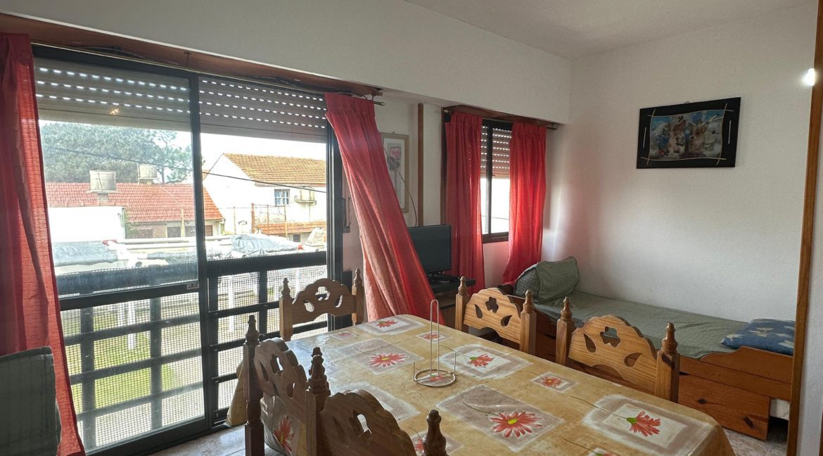 WhatsApp Image 2025-09-13 at 14.21.59 (1)