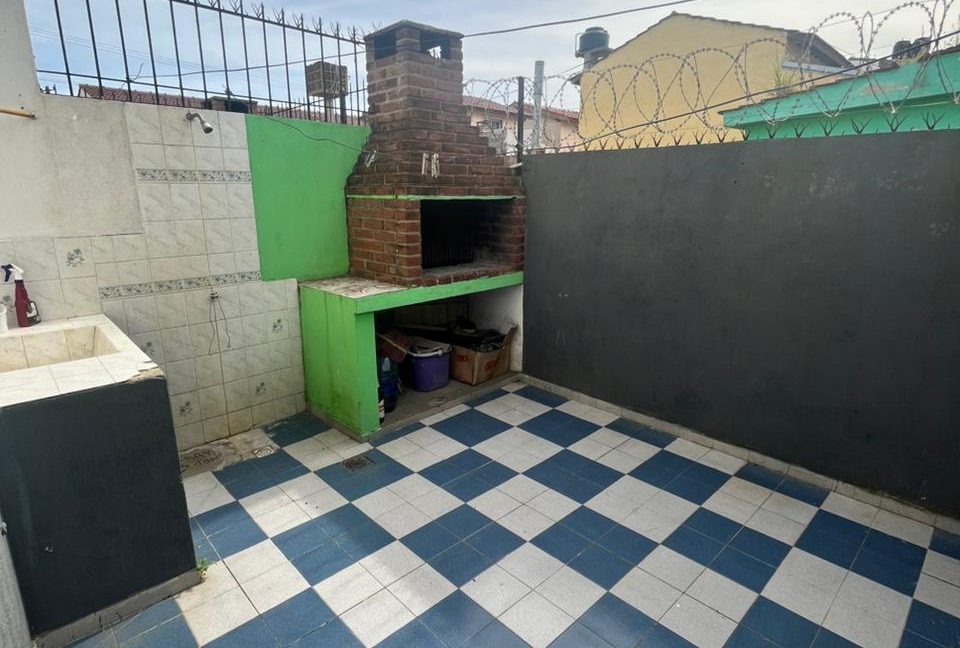 WhatsApp Image 2025-12-08 at 16.49.04