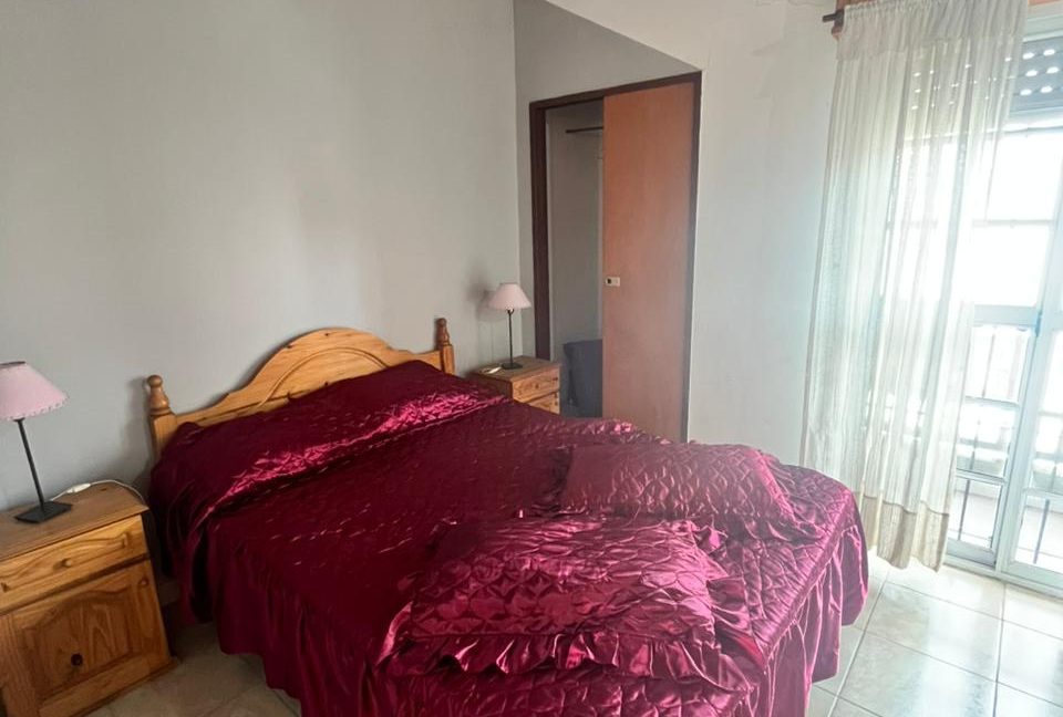 WhatsApp Image 2025-12-08 at 16.49.16