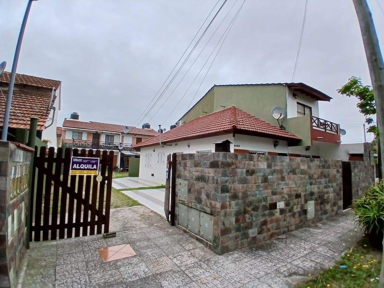 2 N° 5460 uf 6, mar del Tuyú (201010)