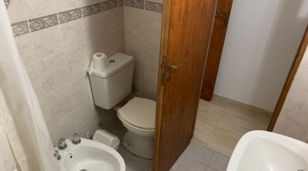 WhatsApp Image 2025-10-27 at 14.42.13 (1)