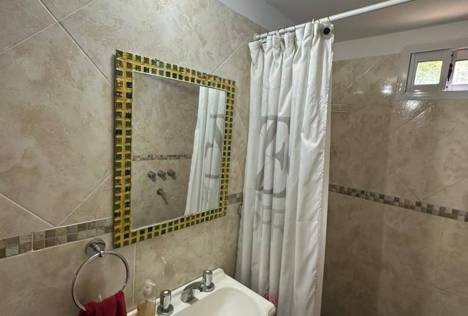 2408f0fc-b9b0-400a-8f74-0b81299beb0e