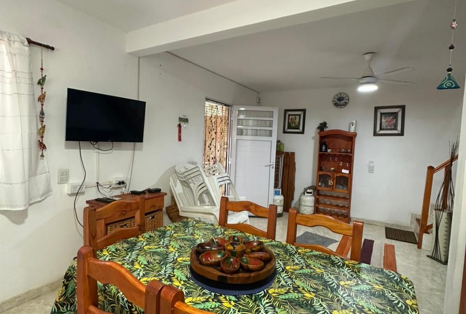 d2ce8901-5abe-4f98-bbde-3e96e62efc11