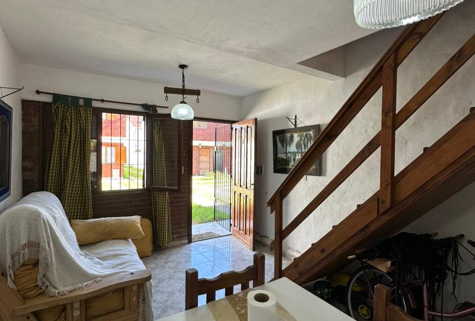 WhatsApp Image 2025-11-13 at 15.54.12 (1)