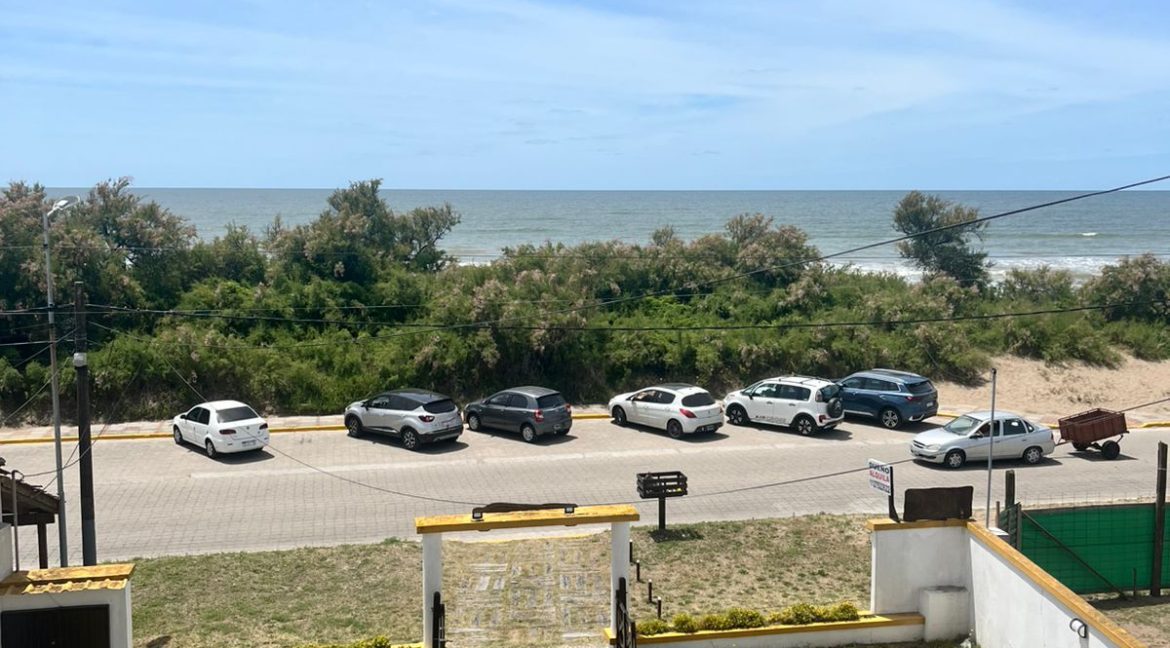 WhatsApp Image 2025-12-08 at 12.00.43