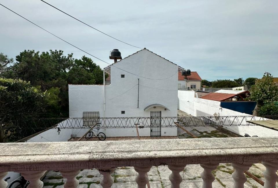 WhatsApp Image 2025-12-11 at 16.07.49