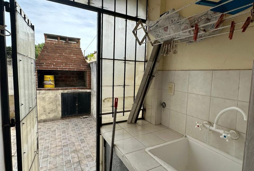 WhatsApp Image 2025-12-11 at 16.07.55