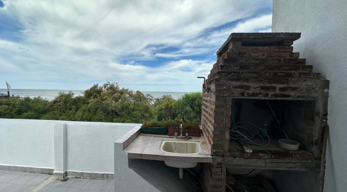 WhatsApp Image 2025-12-15 at 18.42.50 (2)