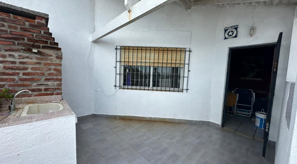 WhatsApp Image 2025-12-15 at 18.42.51 (1)