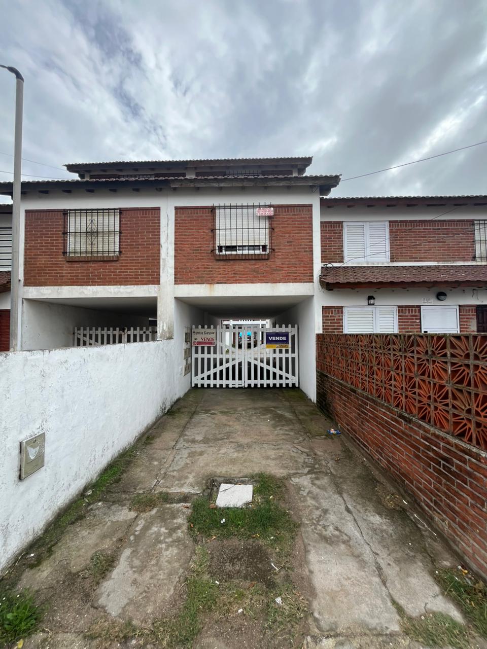49 N° 147 U.F 8 – Santa Teresita (120515)