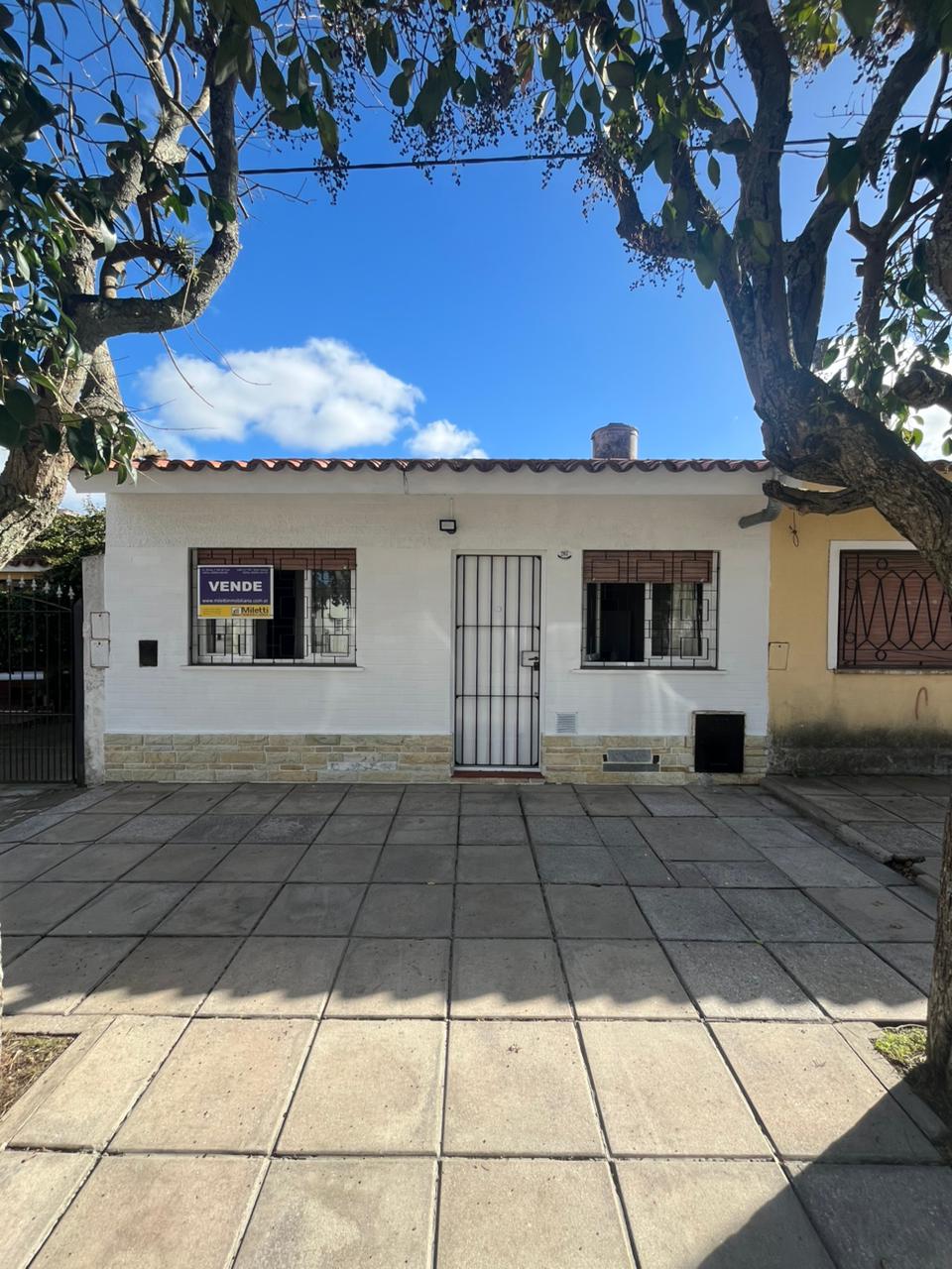 5 n° 207 – Santa Teresita (140326)